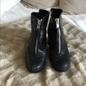 Ankle boots with heel
